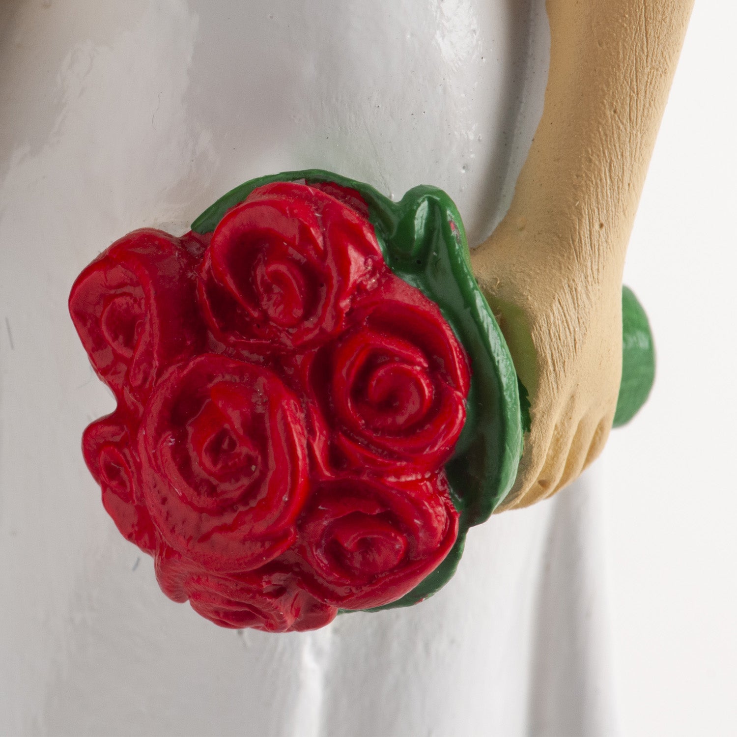 WEDDING COUPLE HOLDING HANDS 18CM