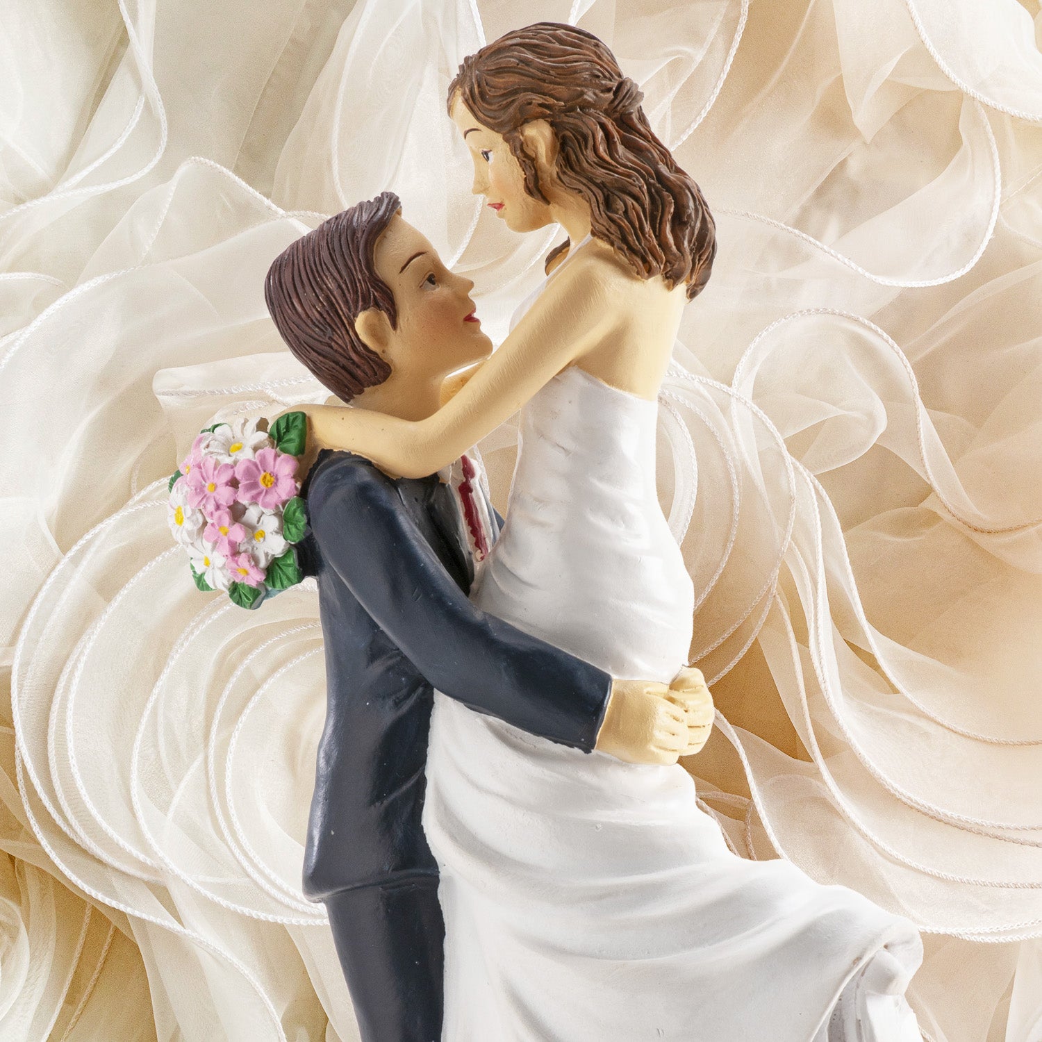 WEDDING COUPLE BRIDE IN ARMS 18CM