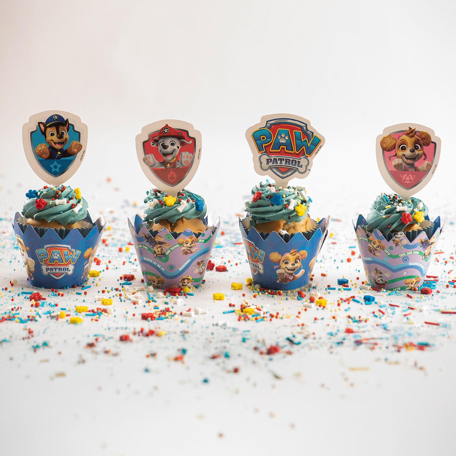 KIT DECORACION ENVOLTURA CUPCAKE CON TOPPERS PAW PATROL 12UD